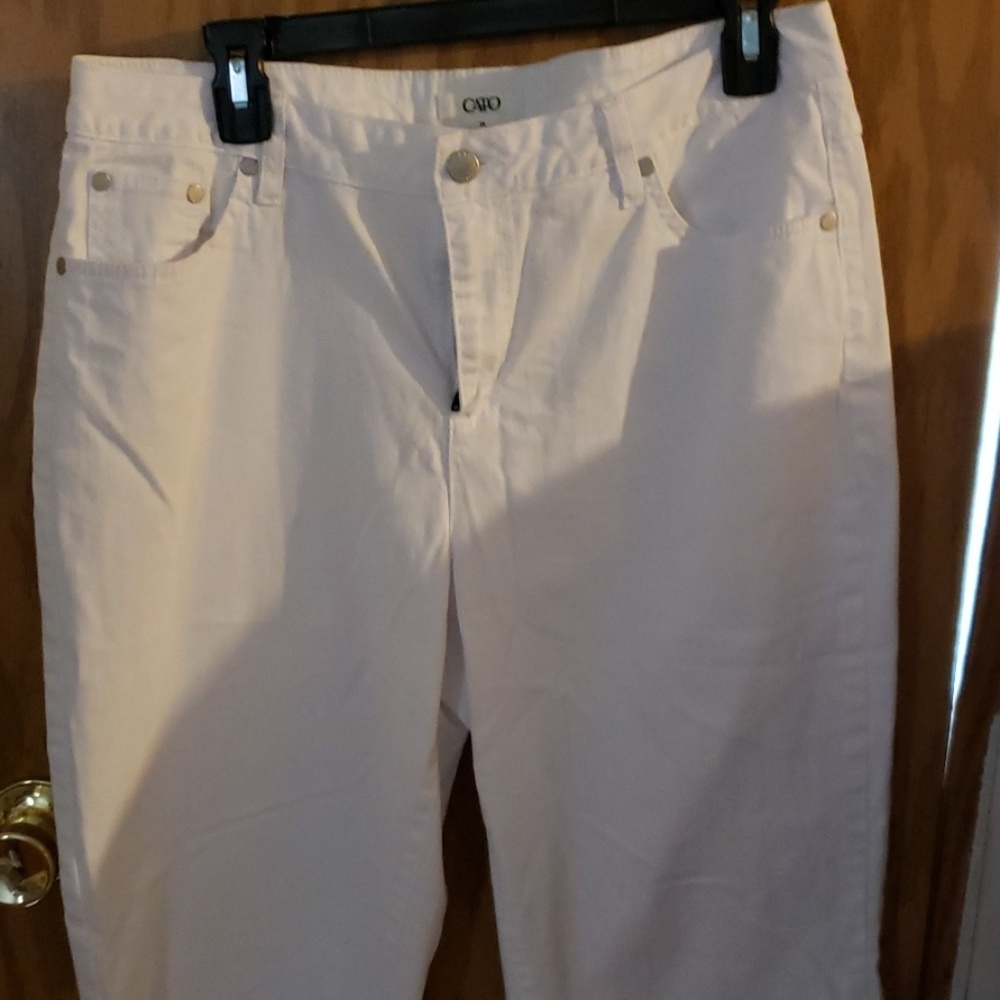 Knee pants